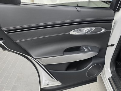 صورة مصغرة 15 لـ 2022 Genesis ELECTRIFIED GV70