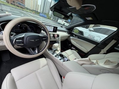 2025 Genesis THE NEW G70 thumbnail 13