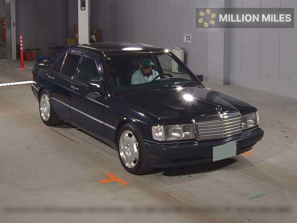 MERCEDES-BENZ E-CLASS - View 1