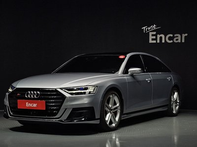 صورة 1 لـ 2020 AUDI S8