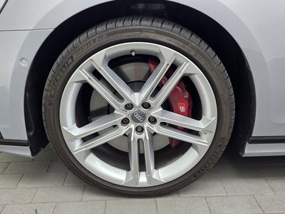 صورة 6 لـ 2020 AUDI S8