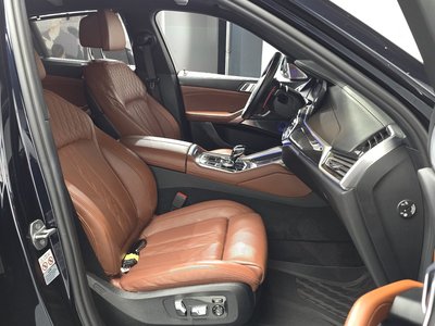 2022 BMW X6 — миниатюра 16