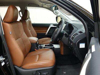 TOYOTA LAND CRUISER PRADO - 7