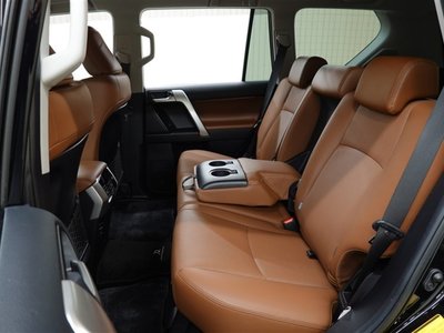 TOYOTA LAND CRUISER PRADO - 10