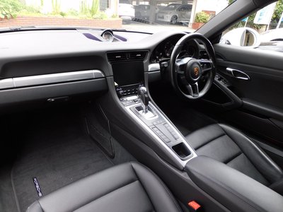 PORSCHE 911 - 4