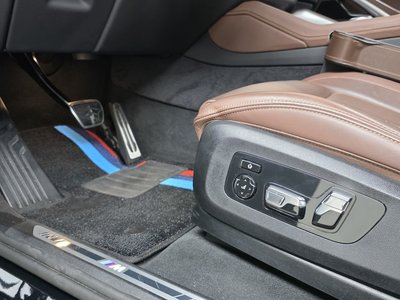 2025 BMW X6 — миниатюра 23