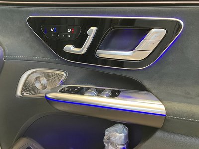 MERCEDES-BENZ EQE - 10