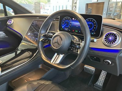 MERCEDES-BENZ EQE - 7