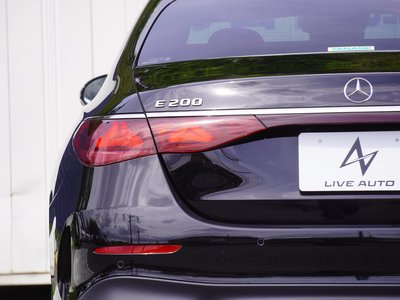 MERCEDES-BENZ E-CLASS - 7