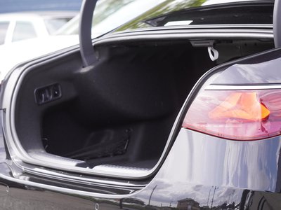 MERCEDES-BENZ E-CLASS - 8