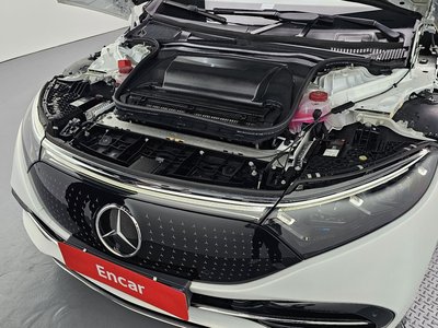 MERCEDES-BENZ EQS - 7