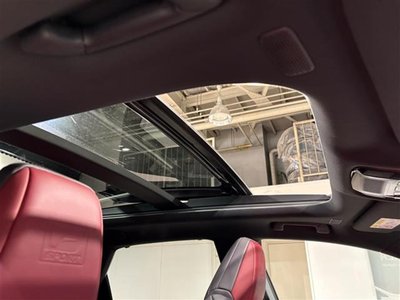 صورة مصغرة 35 لـ 2024 Lexus RX