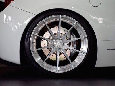 2013 FERRARI 458 ITALIA — миниатюра 25