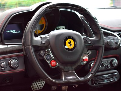 2013 FERRARI 458 ITALIA — миниатюра 53