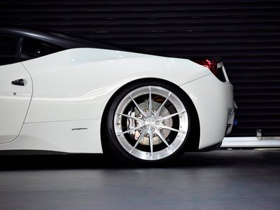 2013 FERRARI 458 ITALIA — миниатюра 33
