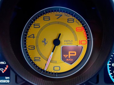 2013 FERRARI 458 ITALIA — миниатюра 61