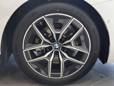 2025 BMW 5 SERIES thumbnail 16