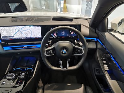 2025 BMW 5 SERIES thumbnail 44
