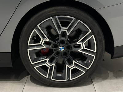2024 BMW 5 SERIES TOURING — миниатюра 53