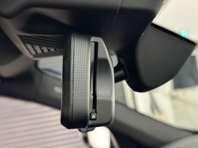2024 BMW 5 SERIES TOURING — миниатюра 25