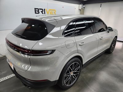 PORSCHE CAYENNE - 8