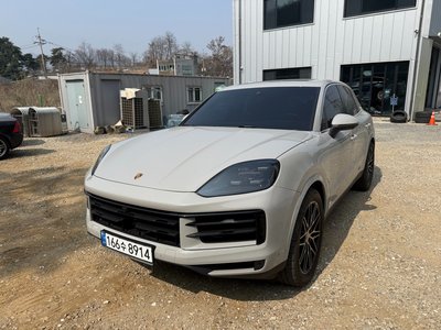 PORSCHE CAYENNE - 1