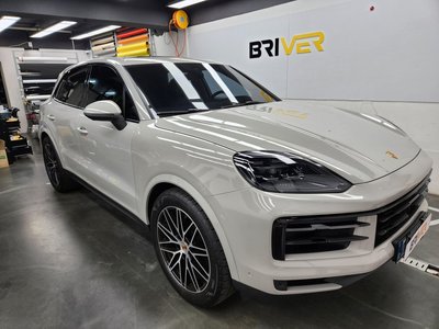 PORSCHE CAYENNE - 4