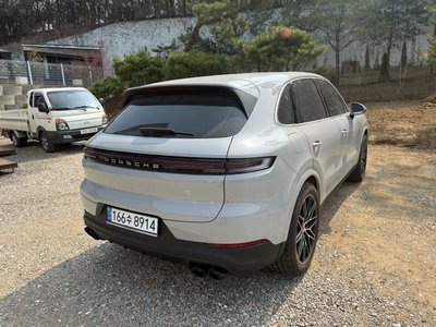 PORSCHE CAYENNE - 3
