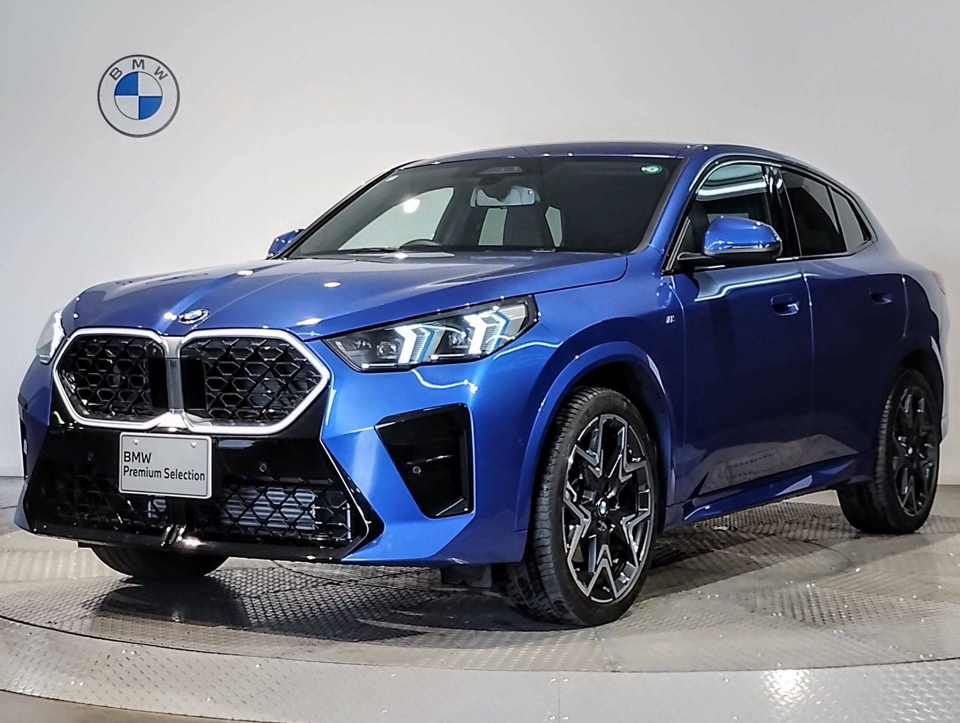 BMW X2 - View 1
