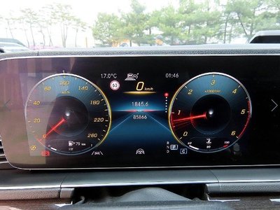 MERCEDES-BENZ GLE-CLASS - 9