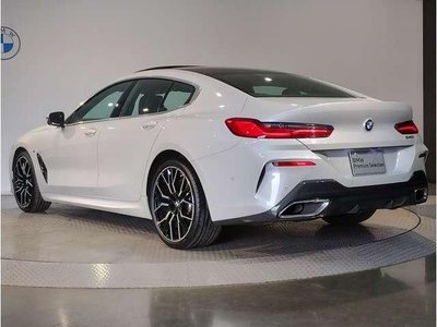 BMW 8 SERIES - 2