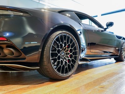 صورة 15 لـ 2023 Aston Martin DBS SUPERLEGGERA