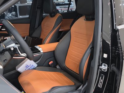 MERCEDES-BENZ GLC - 10