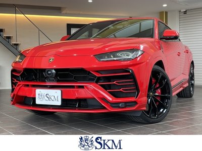 LAMBORGHINI URUS - 1