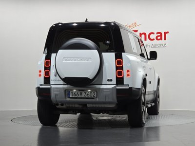 LAND ROVER DEFENDER - 3