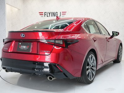 2022 Lexus IS — миниатюра 51