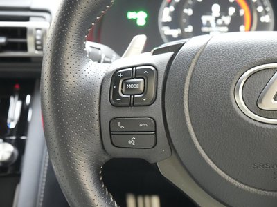 2022 Lexus IS — миниатюра 15