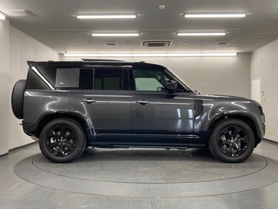 LAND ROVER DEFENDER - 6
