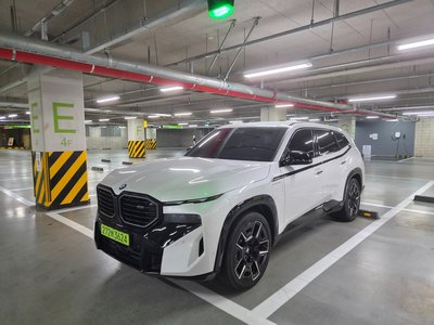 2025 BMW XM photo 4
