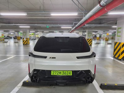 2025 BMW XM photo 6