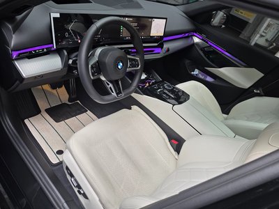 2025 BMW 5 SERIES thumbnail 11