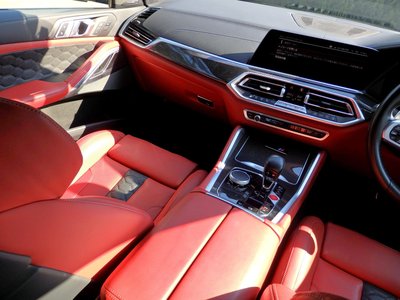 2020 BMW X6 M 照片 15