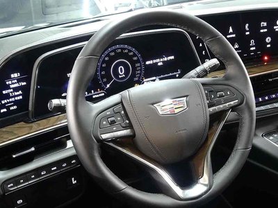 CADILLAC ESCALADE - 10