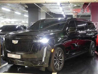 CADILLAC ESCALADE - 1