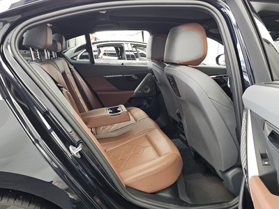 صورة مصغرة 12 لـ 2024 BMW 5 SERIES