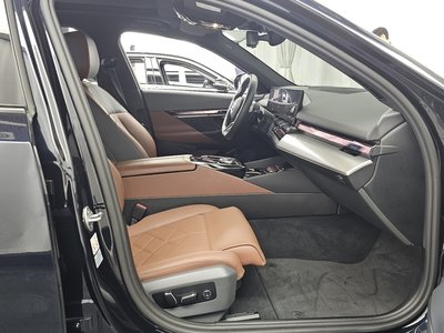 صورة مصغرة 11 لـ 2024 BMW 5 SERIES