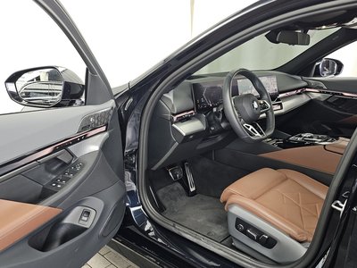 صورة 10 لـ 2024 BMW 5 SERIES
