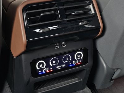 صورة مصغرة 18 لـ 2024 BMW 5 SERIES