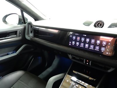 2025 Porsche CAYENNE 缩略图 24