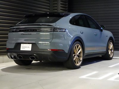2025 Porsche CAYENNE 照片 3